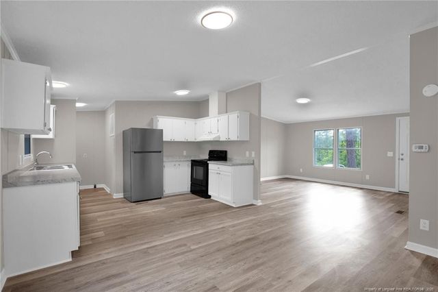 225 Oaktree Drive, Raeford, NC 28376