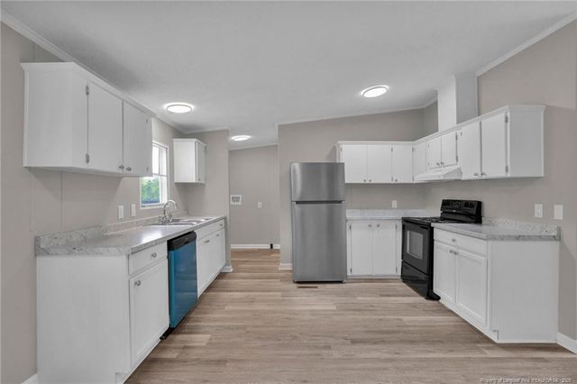 225 Oaktree Drive, Raeford, NC 28376