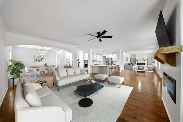 222 Silvercrest Drive, Acworth, GA 30101