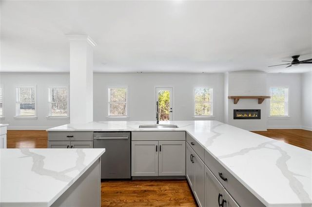 222 Silvercrest Drive, Acworth, GA 30101