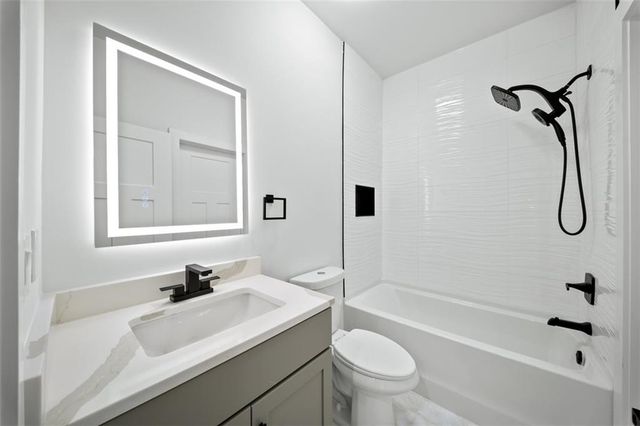 222 Silvercrest Drive, Acworth, GA 30101