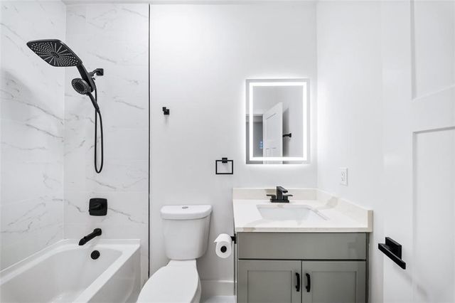 222 Silvercrest Drive, Acworth, GA 30101