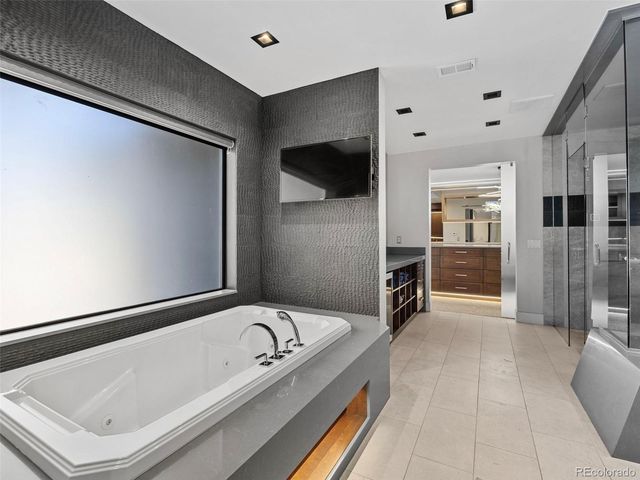 17819 E Easter Avenue, Foxfield, CO 80016