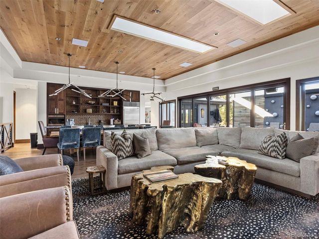 17819 E Easter Avenue, Foxfield, CO 80016