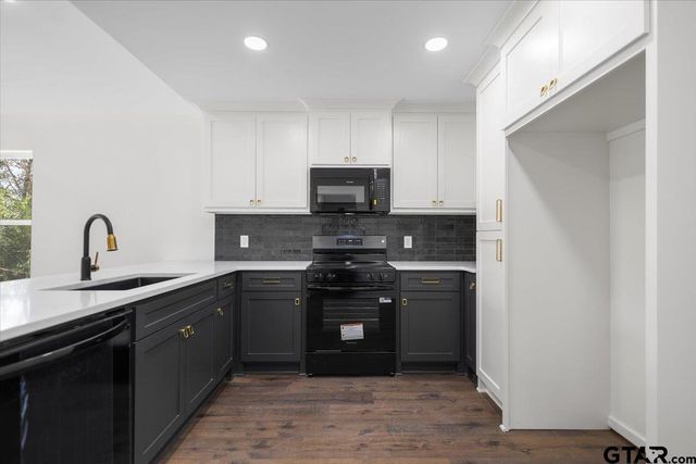 451 W. Harmony St., Tyler, TX 75702