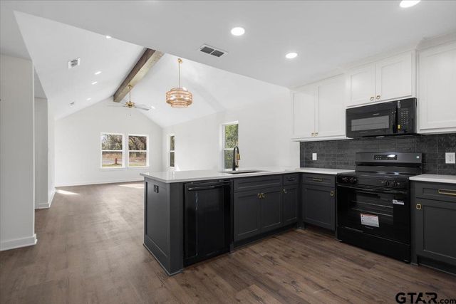 451 W. Harmony St., Tyler, TX 75702