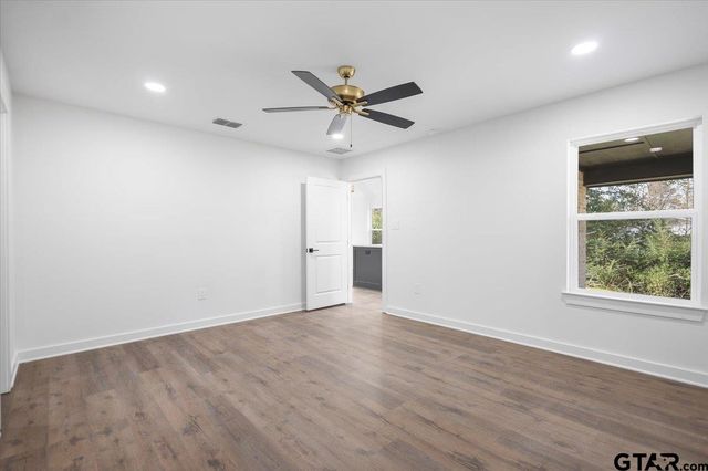 451 W. Harmony St., Tyler, TX 75702