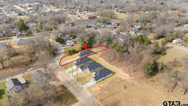 451 W. Harmony St., Tyler, TX 75702