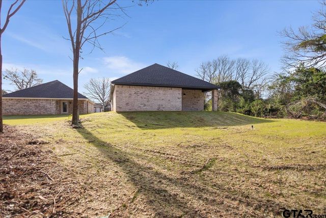 451 W. Harmony St., Tyler, TX 75702