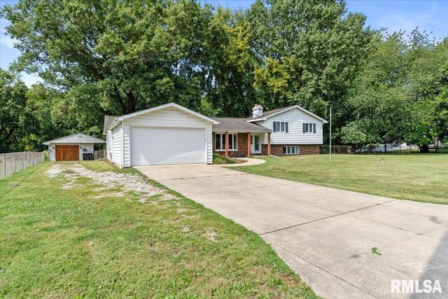 6223 Horseview Drive, Springfield, IL 62712