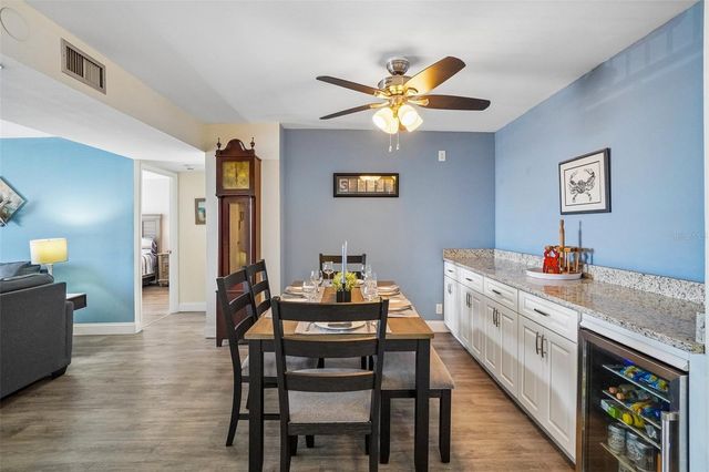 1 KEY CAPRI 406W, St Petersburg, FL 33706