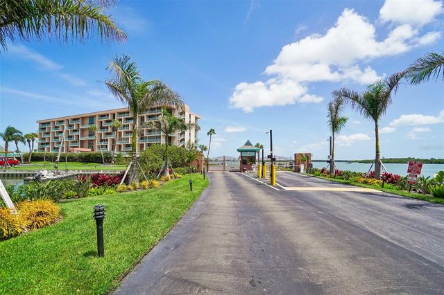 1 KEY CAPRI 406W, St Petersburg, FL 33706