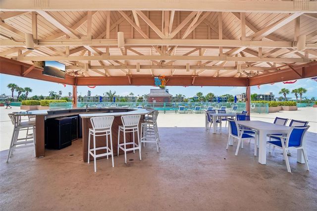 1 KEY CAPRI 406W, St Petersburg, FL 33706