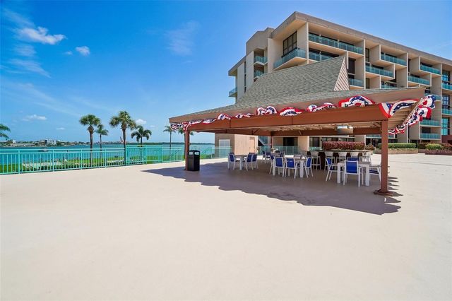 1 KEY CAPRI 406W, St Petersburg, FL 33706