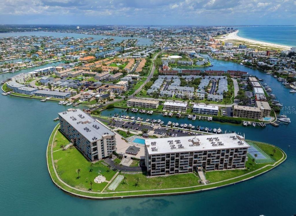 1 KEY CAPRI 406W, St Petersburg, FL 33706