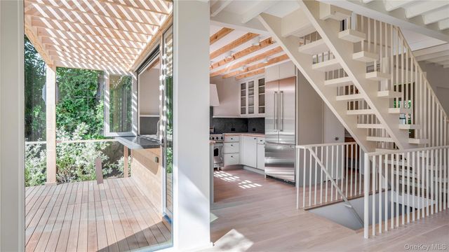 149 Accabonac Road, East Hampton, NY 11937