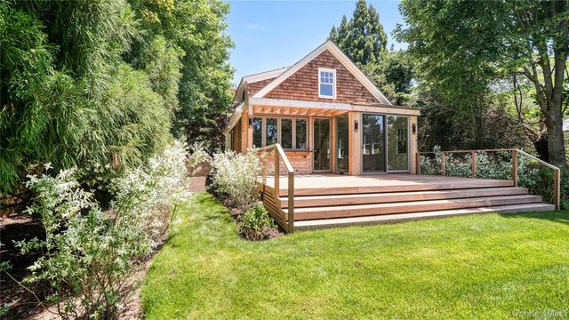 149 Accabonac Road, East Hampton, NY 11937