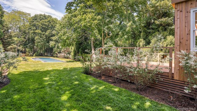 149 Accabonac Road, East Hampton, NY 11937