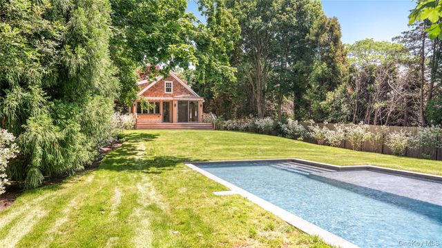 149 Accabonac Road, East Hampton, NY 11937