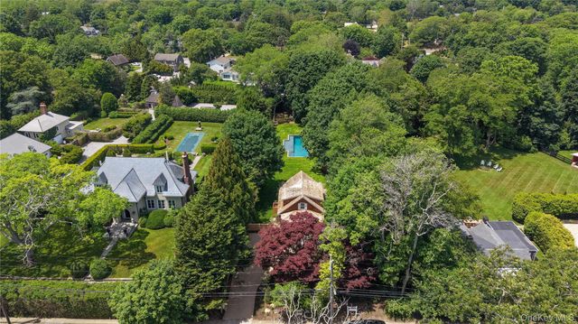 149 Accabonac Road, East Hampton, NY 11937