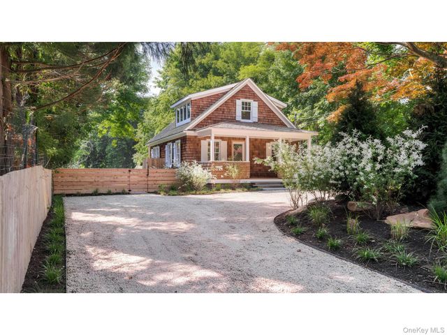 149 Accabonac Road, East Hampton, NY 11937