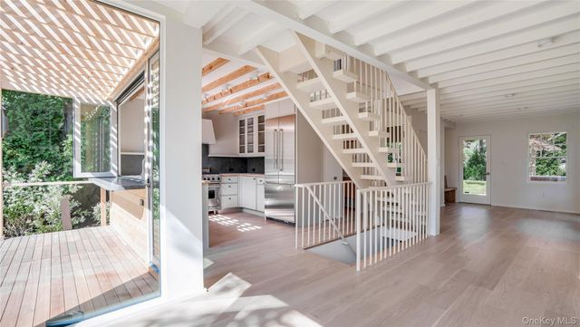 149 Accabonac Road, East Hampton, NY 11937