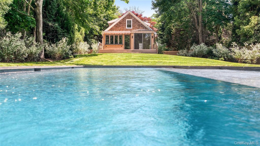 149 Accabonac Road, East Hampton, NY 11937