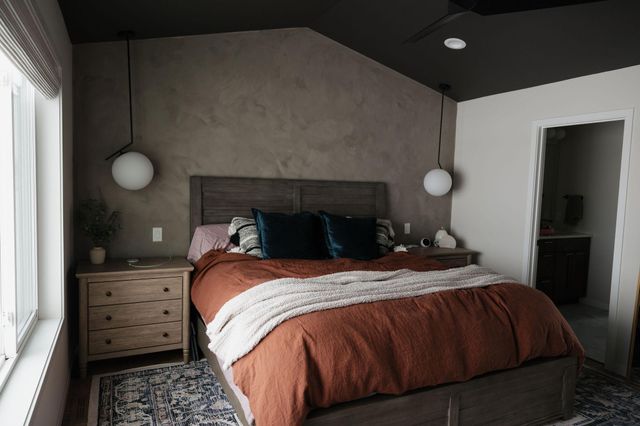 16859 Orchard Boulevard W, Harwood, ND 58042