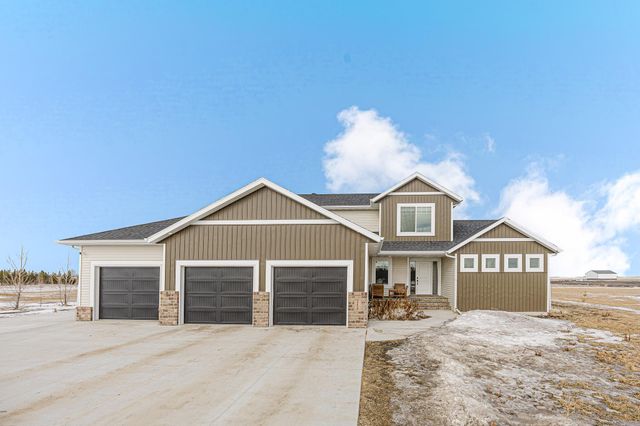 16859 Orchard Boulevard W, Harwood, ND 58042