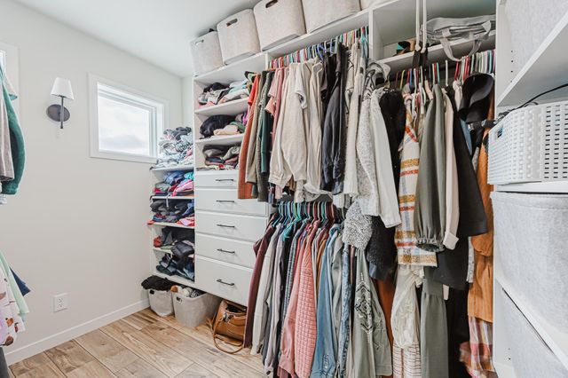 16859 Orchard Boulevard W, Harwood, ND 58042