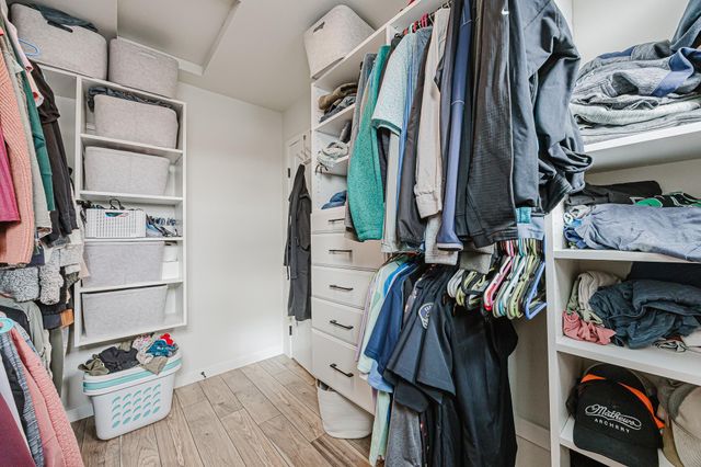 16859 Orchard Boulevard W, Harwood, ND 58042