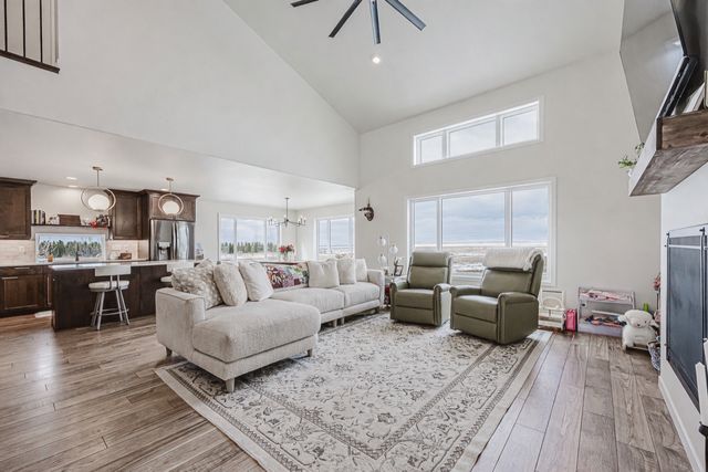 16859 Orchard Boulevard W, Harwood, ND 58042