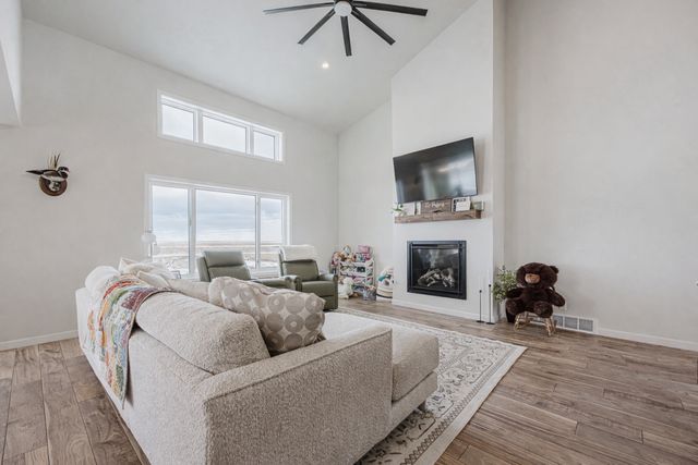 16859 Orchard Boulevard W, Harwood, ND 58042