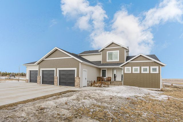 16859 Orchard Boulevard W, Harwood, ND 58042