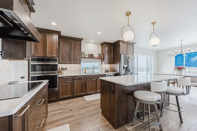 16859 Orchard Boulevard W, Harwood, ND 58042