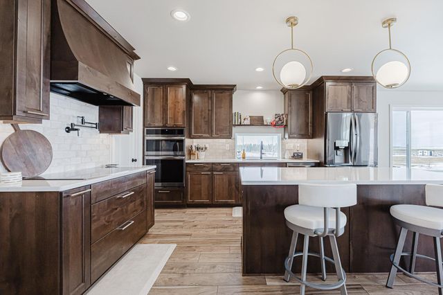 16859 Orchard Boulevard W, Harwood, ND 58042