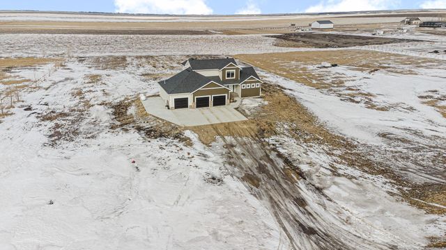 16859 Orchard Boulevard W, Harwood, ND 58042