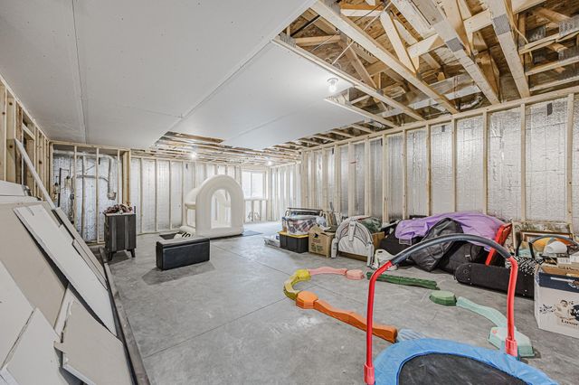 16859 Orchard Boulevard W, Harwood, ND 58042