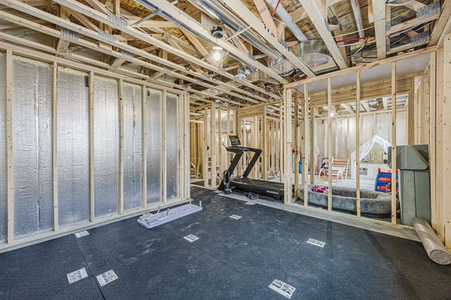 16859 Orchard Boulevard W, Harwood, ND 58042