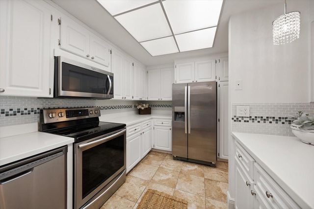 4 BELLEVIEW BOULEVARD 106, Belleair, FL 33756