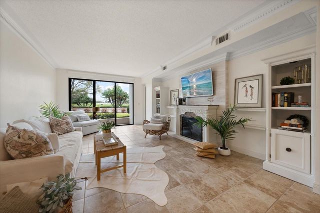 4 BELLEVIEW BOULEVARD 106, Belleair, FL 33756