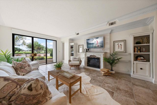 4 BELLEVIEW BOULEVARD 106, Belleair, FL 33756