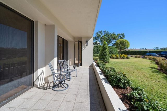 4 BELLEVIEW BOULEVARD 106, Belleair, FL 33756