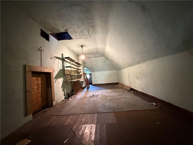 419 Bartram Ave, New Castle, PA 16101