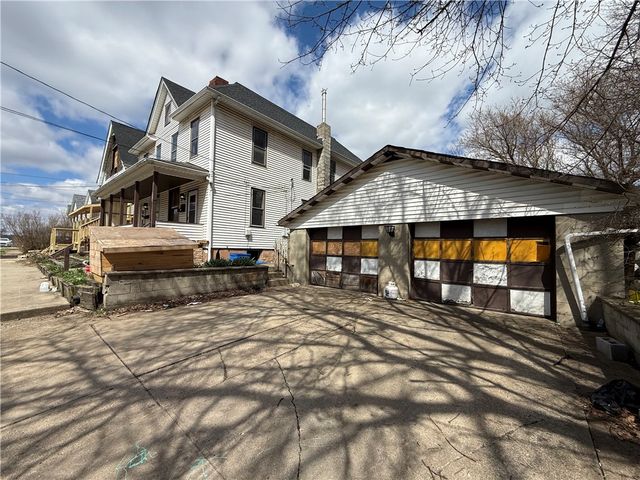 419 Bartram Ave, New Castle, PA 16101