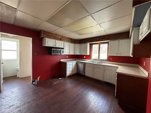 419 Bartram Ave, New Castle, PA 16101