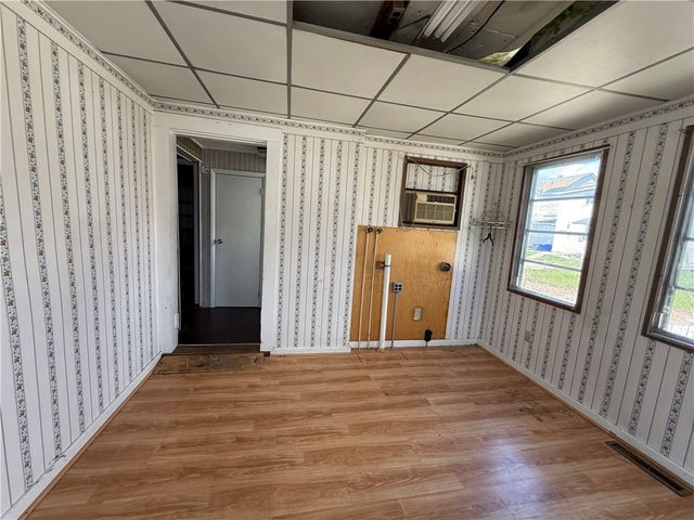 419 Bartram Ave, New Castle, PA 16101
