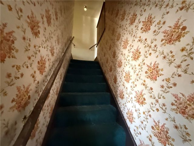 419 Bartram Ave, New Castle, PA 16101