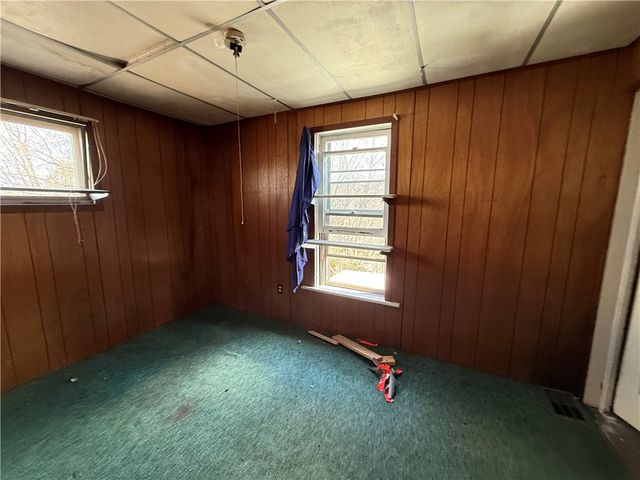 419 Bartram Ave, New Castle, PA 16101