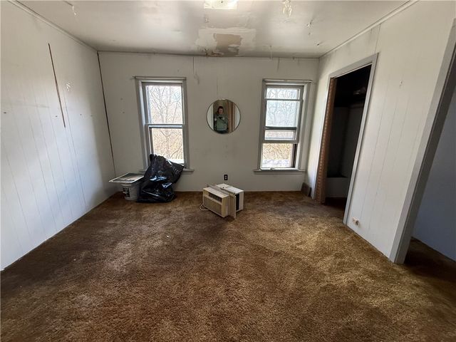 419 Bartram Ave, New Castle, PA 16101